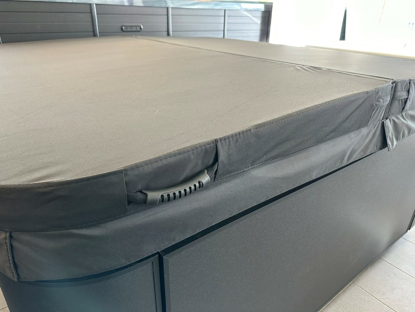 Thermolokk 200×200 cm. Radius 27, Weather Shield